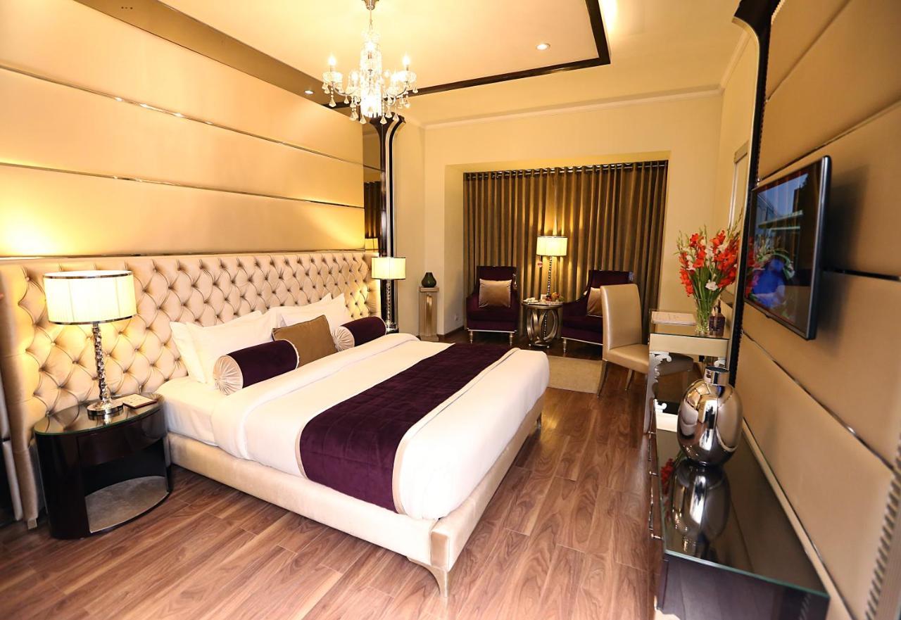 Ramada By Wyndham Multan Hotel Eksteriør billede