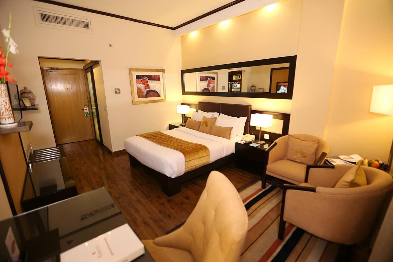 Ramada By Wyndham Multan Hotel Eksteriør billede