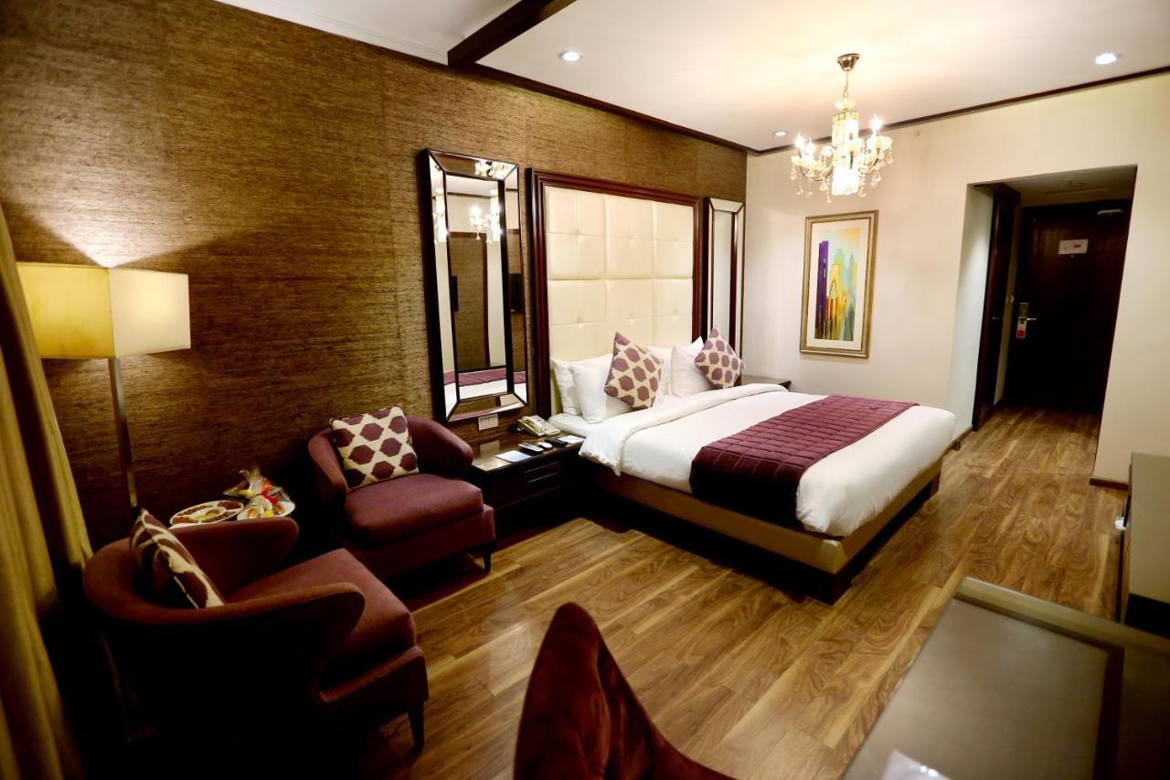 Ramada By Wyndham Multan Hotel Eksteriør billede