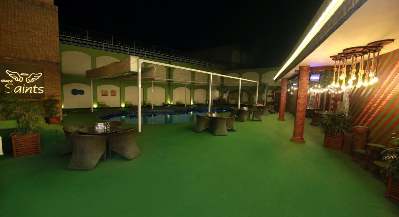 Ramada By Wyndham Multan Hotel Eksteriør billede