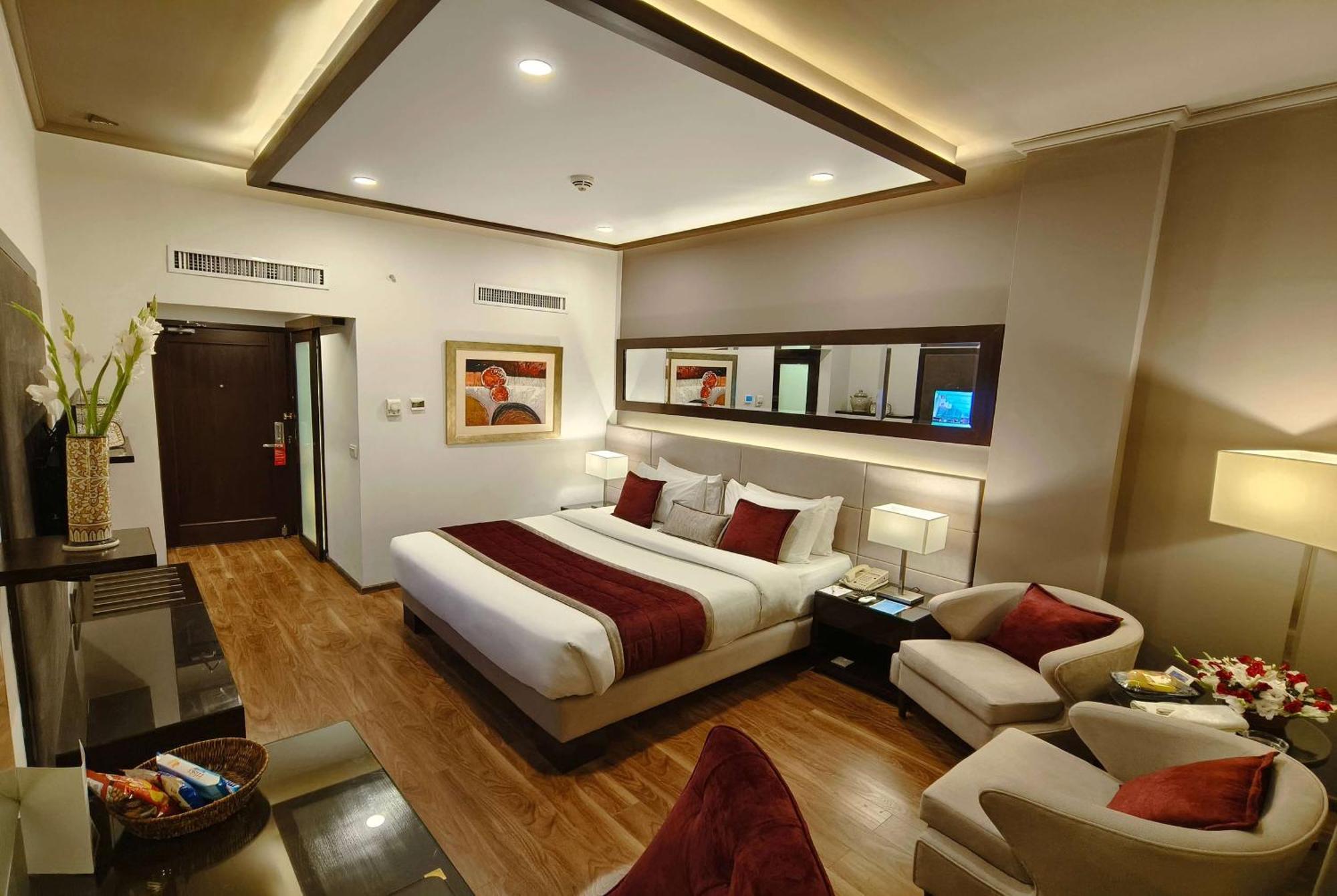 Ramada By Wyndham Multan Hotel Eksteriør billede