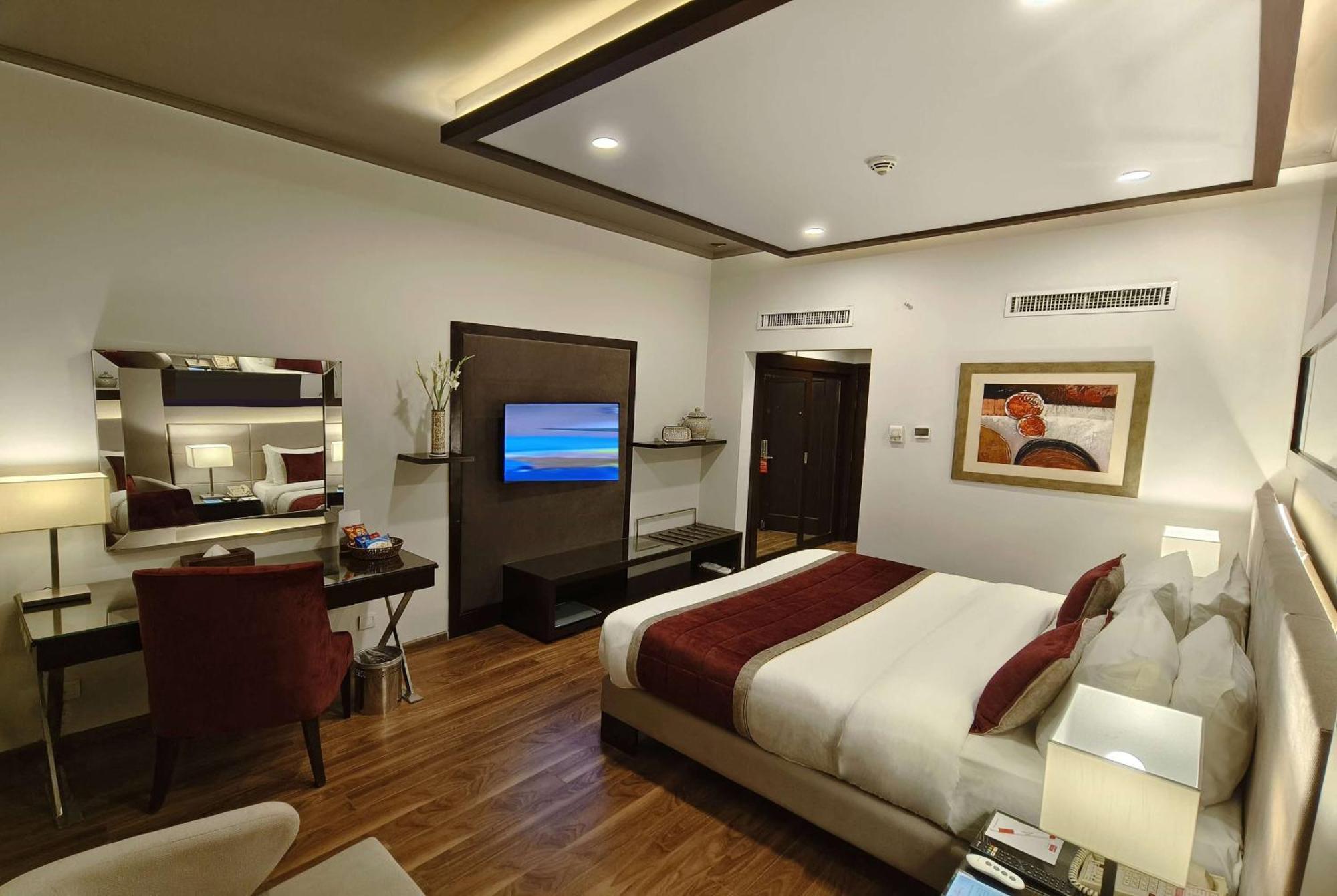 Ramada By Wyndham Multan Hotel Eksteriør billede