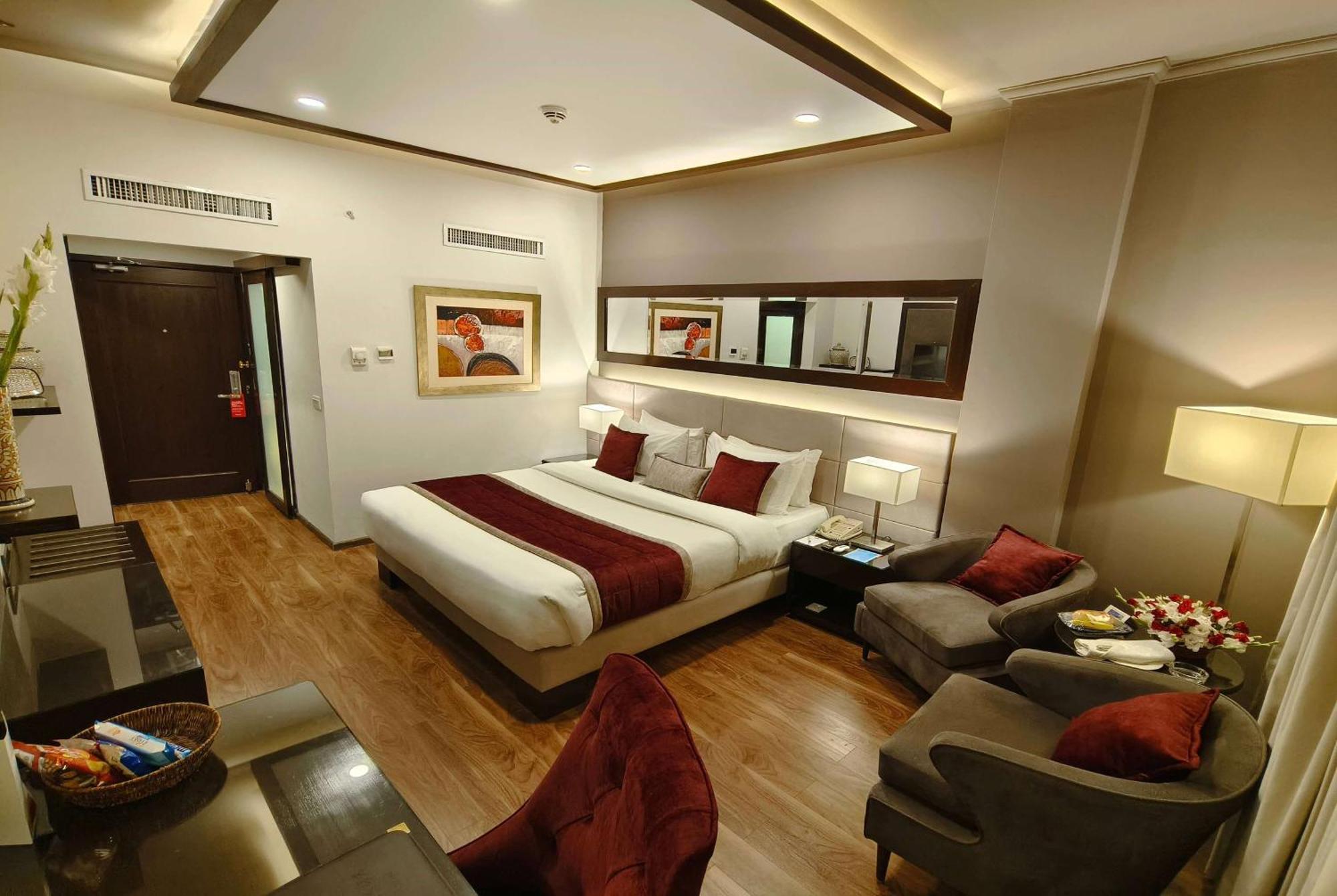 Ramada By Wyndham Multan Hotel Eksteriør billede