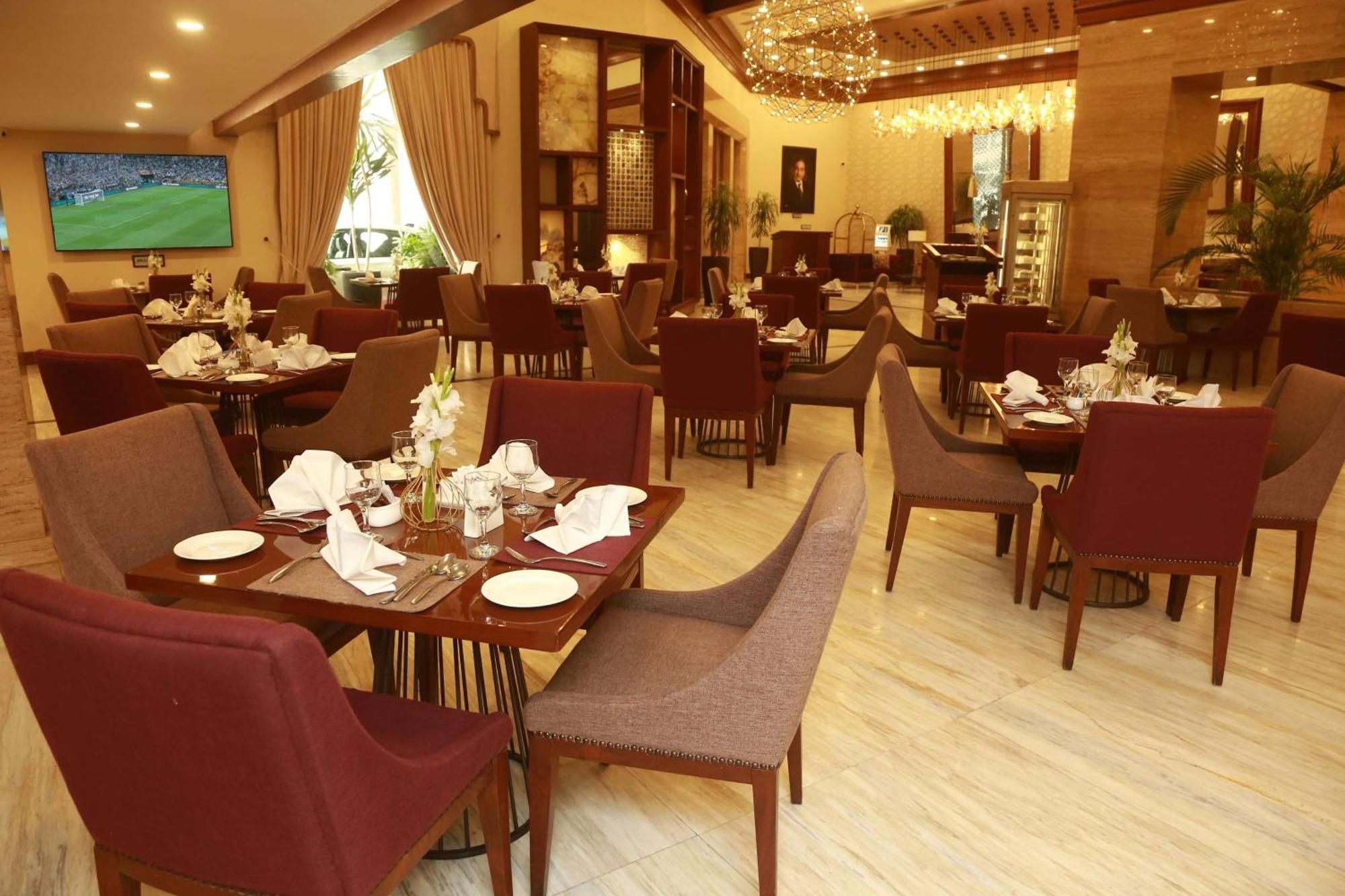 Ramada By Wyndham Multan Hotel Eksteriør billede