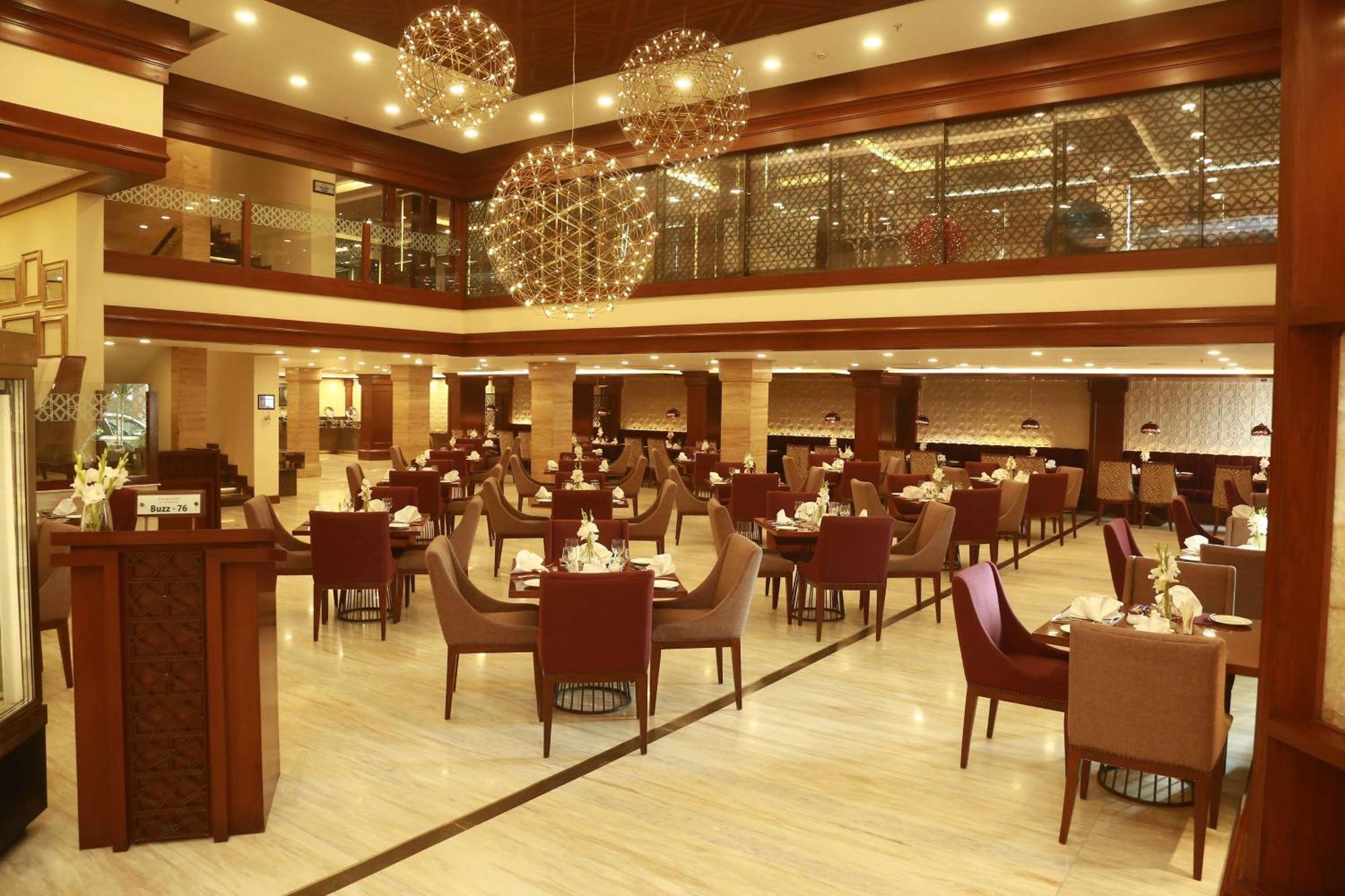 Ramada By Wyndham Multan Hotel Eksteriør billede