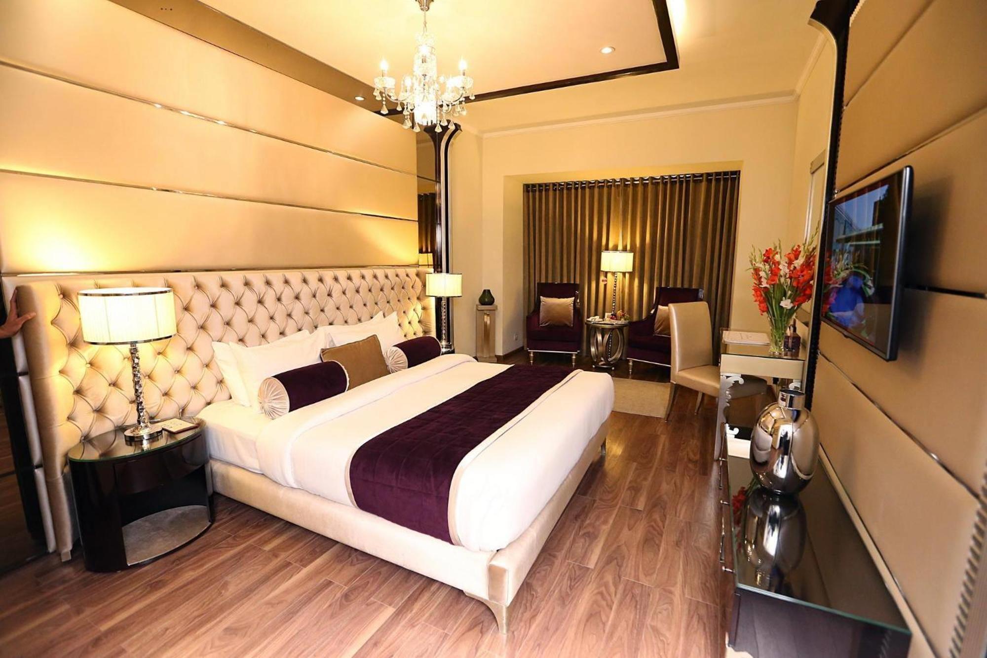 Ramada By Wyndham Multan Hotel Eksteriør billede