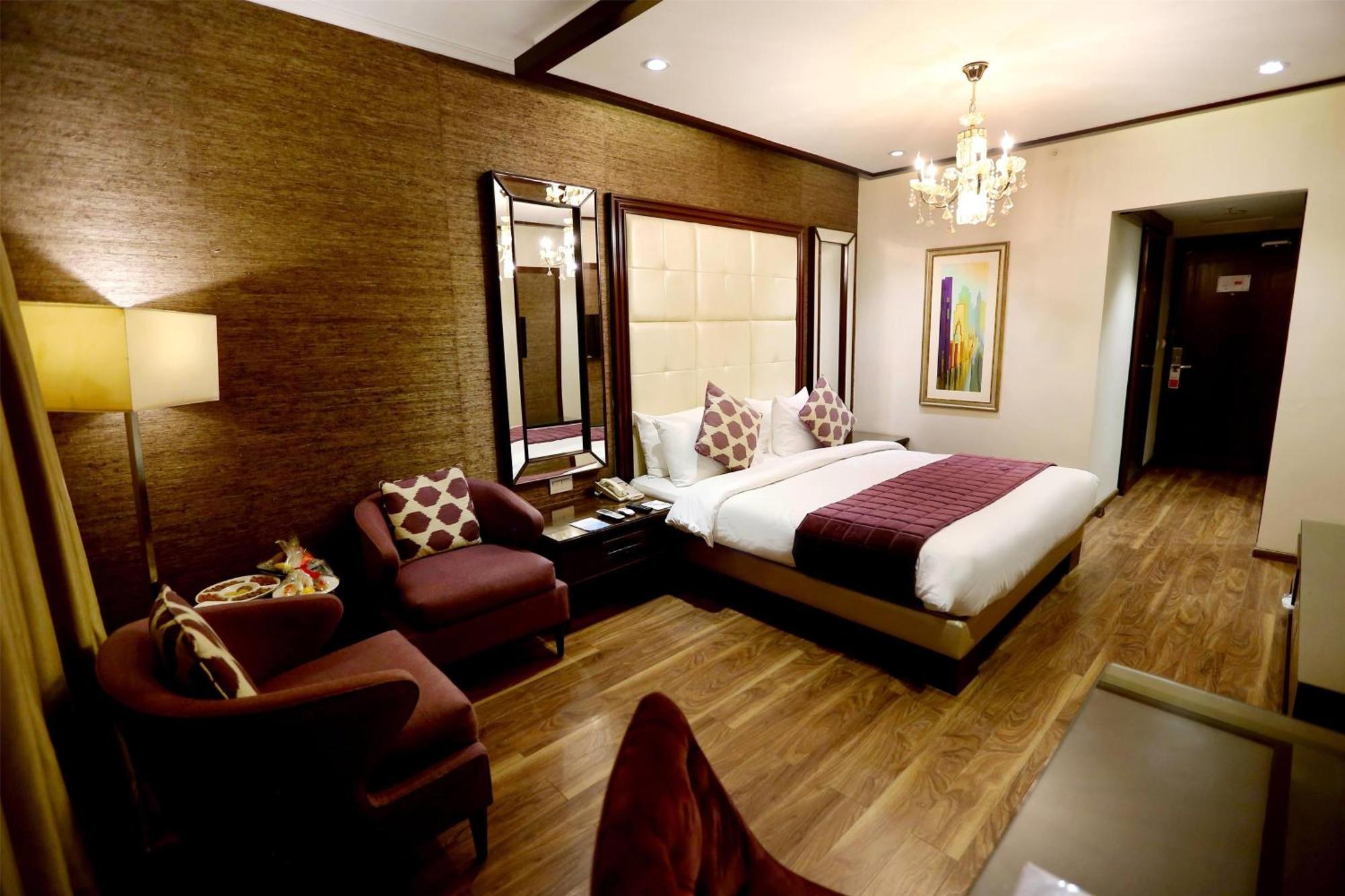 Ramada By Wyndham Multan Hotel Eksteriør billede