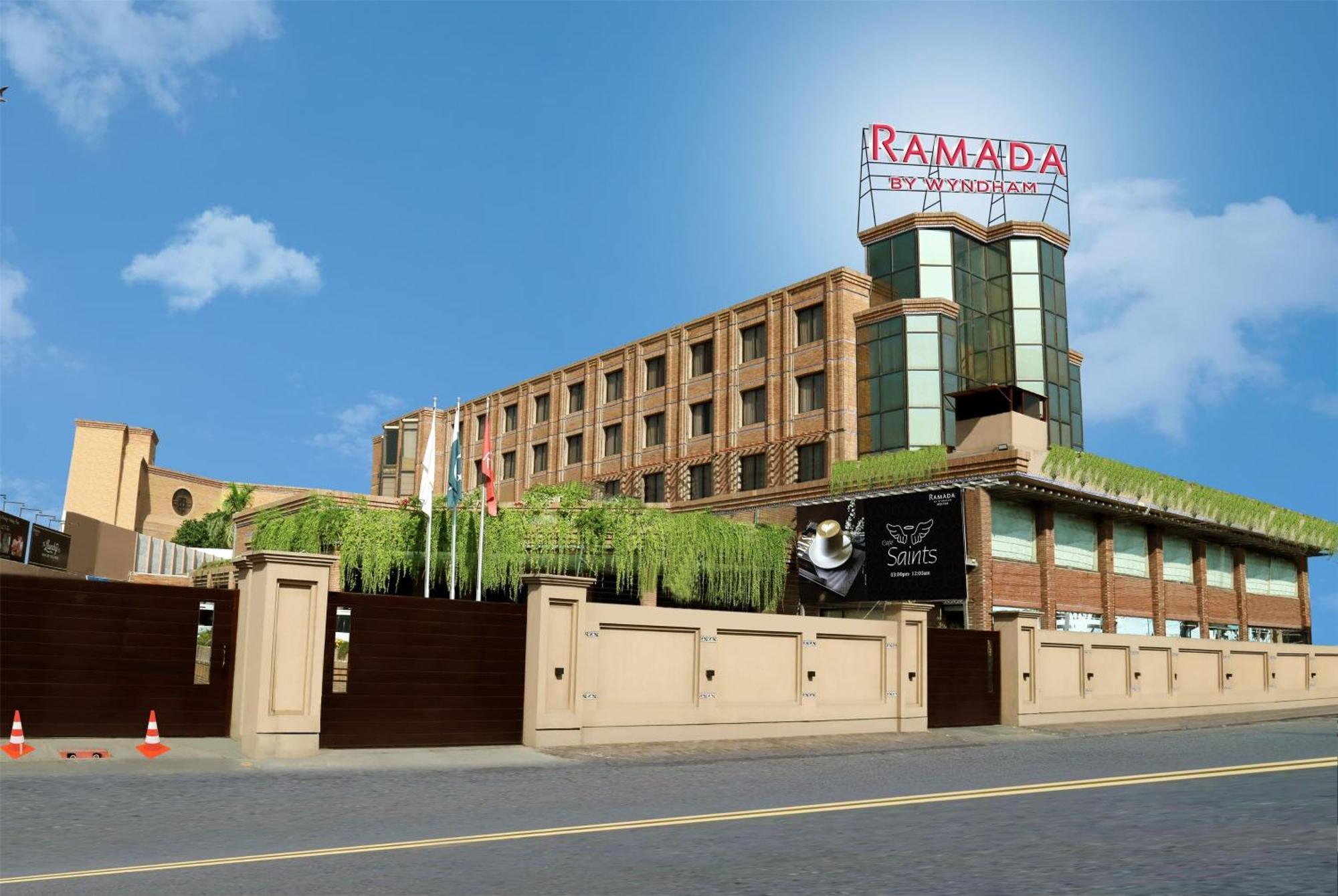 Ramada By Wyndham Multan Hotel Eksteriør billede